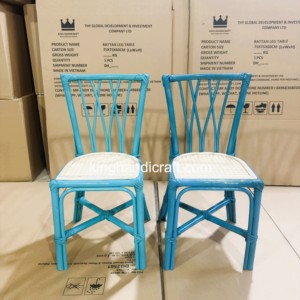Chaises en rotin faites à la main pour enfants, idéales pour la location événementielle, les fêtes d'anniversaire, les mariages, la décoration de crèches bohèmes et les cabines photo. - Product Image 3