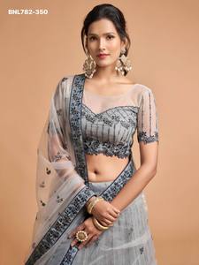 Ensemble Lehenga-Choli gris de qualité supérieure en tissu filet doux avec broderie Zari-Badla-Thread-Multiple Sequin, coupe trapèze, pour femme, exportateur de mode - Product Image 4
