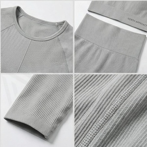 Ensemble de yoga 2 pièces North Approach, haut court côtelé à manches longues et short taille haute, gris uni, sans couture, respirant, vêtements de sport pour femmes - Product Image 4