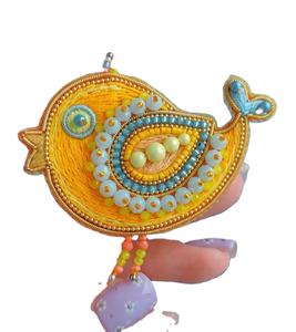 Porte-clés à breloque de sac perlé fait à la main belle conception de porte-clés créatif de broderie de perles - Product Image 3