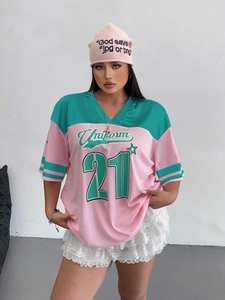 เสื้อฟุตบอลผู้หญิงแบบโอเวอร์ไซส์ คอวี 21 ตัว  ผ้าตาข่าย ระบายอากาศดี สไตล์สตรีทแวร์ รับผลิตตามแบบ (OEM) ขายส่ง - Product Image 6