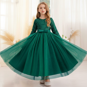 Robe de soirée princesse exclusive en velours vert brodée de sequins et de dentelle douce à col en V pour filles, vente en gros OEM ODM - Product Image 1