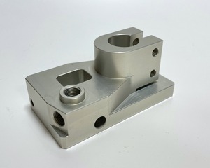 CNC machined clamp <b>mounting</b> <b>block</b> (split clamp bracket / shaft support <b>block</b>) - Product Image 2