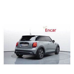 MINI Cooper Classic 2022, 12,317 km, Emisión Euro V, Asientos de Cuero, Volante a la Izquierda, Cámara Trasera - Product Image 2