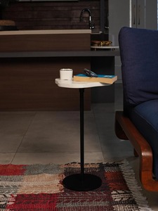 Table d'appoint moderne avec plateau en marbre, portable, écologique, avec base en métal noir, design minimaliste, meubles de salon - Product Image 6