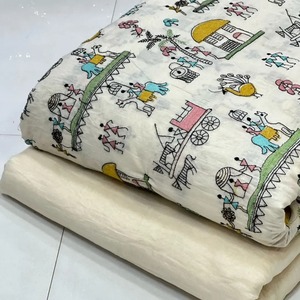 Fil de coton Cora en gros pour broderies multiples, idéal pour les robes de créateurs ou les vêtements ethniques, disponible au prix d'exportation - Product Image 1