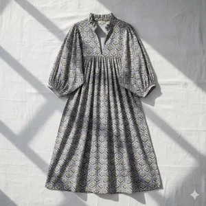 Vestido Midi Premium Gris con Estampado Floral, Cuello en V, Manga Tres Cuartos, Corte Holgado, Algodón, Estilo Casual de Primavera - Product Image 3