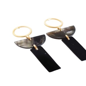 ต่างหูแฟชั่นที่หรูหราสำหรับทุกเพศเครื่องประดับเปลือกหอยมุก - Product Image 3