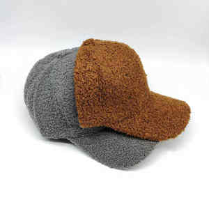 Gorro de punto para mujer con forro de satén, suave, cálido, para invierno, estilo holgado, protección para el cabello, con logo personalizado. - Product Image 4