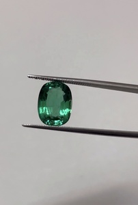 มรกตแซมเบียทรงคุชชั่น 4.3 กะรัต สีสวย ใสบริสุทธิ์ จาก Sadiya International - Product Image 3