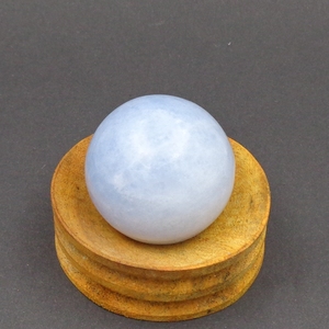 Esfera de Cristal de Calcita Azul Natural Chakralume, Bola de Piedra Preciosa Pulida a Mano para Meditación, Reiki, Decoración Energética de Chakras - Product Image 5