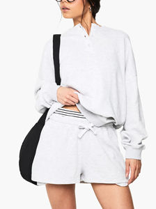 Conjunto de Sudadera y Pantalones Cortos Extra Grandes de Manga Larga 100% Algodón para Mujer, con Parches de Encaje Bordados y Logotipo Opcional - Product Image 4