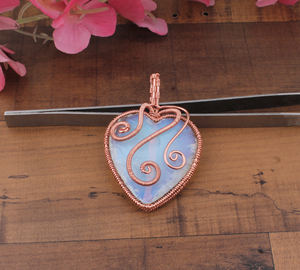 Pendentif en pierre de lune arc-en-ciel naturelle serti dans un cadre vintage, fil enroulé, argent sterling 925, collier en pierres précieuses fait à la main, platine - Product Image 5