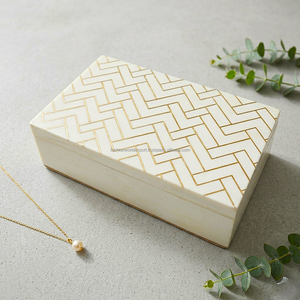 กล่องของขวัญเรซิ่น MDF ทำมือ พร้อมลายคลื่นพิมพ์สีทอง กล่องเก็บเครื่องประดับสุดหรู - Product Image 5