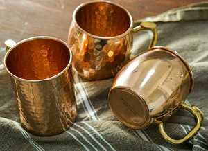 Taza de cobre martillado a mano, brillante y elegante, con un diseño cosido para beber al aire libre - Product Image 6