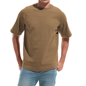 Camiseta de punto de manga corta para hombre, color caqui, cuello redondo, de secado rápido, corte regular, color sólido, informal. - Product Image 1