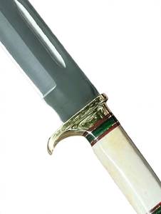 Cuchillo de camping de hoja satinada con punta de clip de primera calidad, herramienta utilitaria de alta resistencia con mango de hueso con ranura Fuller y guardacuchillo de latón. - Product Image 6