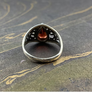 925 Sterling <b>Silver</b> Teardrop <b>Garnet</b> <b>Ring</b> 2.7g Trendy Vintage Style Jewelry Perfect Occasional Gift For Everyone - Product Image 5