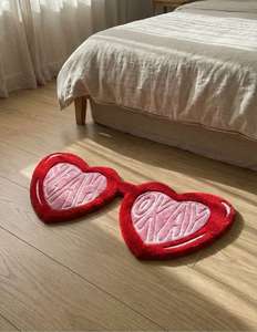 Tapis d'appoint créatif en laine tuftée à la main, antidérapant, géométrique, rouge et rose, de qualité supérieure, pour chambre à coucher, idéal pour la décoration intérieure moderne - Product Image 6