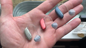 Aides auditives Resound Savi 3 MiniRIE 12 canaux RIC avec connectivité Bluetooth et fonctions de masquage des acouphènes - Product Image 3