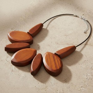 Collier en bois personnalisé avec logo, finition lisse, vente en gros directe usine - Product Image 5