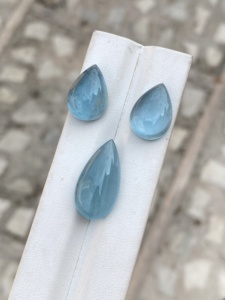 Aigue-marine naturelle, ensemble de 3 pièces, forme poire, cabochon, une pierre précieuse d'une beauté inégalée, avec une belle couleur et une excellente qualité, 31,30 carats - Product Image 2