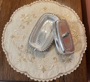 Traditional Style Silver Metal Butter Dish Classic Butter <b>Storage</b> Container For sed For Storing Butter Fresh And Hygienic - Product Image 2