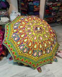 Parasol indien artisanal en coton bohème avec broderie d'éléphant et de fleurs, parapluie traditionnel pour mariages, événements, décoration - Product Image 3