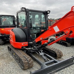 Mini-excavatrice Kubota KX033 4, excavatrice compacte polyvalente sur chenilles, excellente stabilité, système hydraulique efficace - Product Image 1