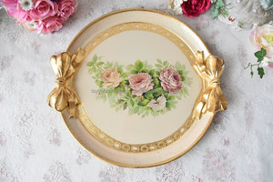 Bandeja de servicio de madera bellamente elaborada Tayyab Handicrafts, bordes decorativos y grabados para ocasiones especiales en el hogar y la comida - Product Image 2