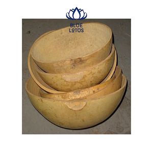 BEST SELLER Bols en calebasse écologiques faits à la main pour le service alimentaire et la décoration rustique de la maison – Vente en gros - Product Image 1