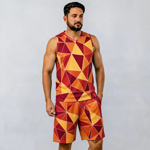 Conjunto de camiseta sin mangas y pantalones cortos con estampado geométrico para hombre, cuello en V, de secado rápido, tejido de poliéster, estilo deportivo, para verano. - Product Image 1