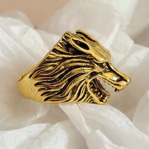 优质银色不锈钢动物戒指，狼头设计，适合男士派对系列 - Product Image 1