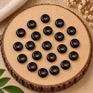 Colgante de Ónix Negro Liso en Forma de Donut de 15mm, Gema para Sanación con Cristales, Diseño de Energía Reiki para Fabricación de Joyas al por Mayor - Product Image 6