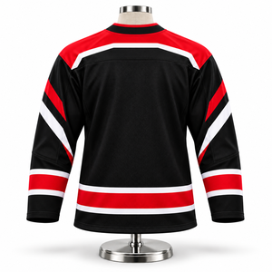 Jersey de hockey sobre hielo premium con gráficos distintivos en los hombros, corte atlético cómodo y estilo refinado para jugadores de equipo. - Product Image 2