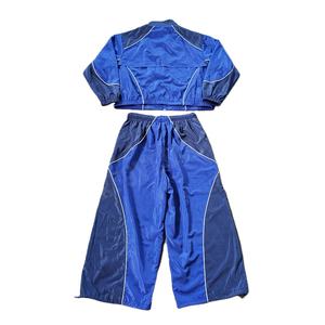 Conjuntos Deportivos Transpirables Personalizados para Hombre con MOQ Bajo, Chaqueta Cortavientos y Pantalones Jogger de Dos Piezas, Chaquetas Cortavientos para Hombre de Alta Calidad - Product Image 2