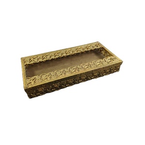 Accessoires de serviette de décoration de table antiques Boîte à mouchoirs en métal doré vintage pour les mariages et tous les événements Boîte de rangement pour mouchoirs - Product Image 1