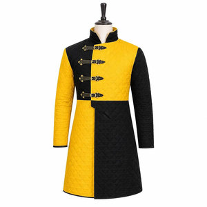 Manteau matelassé médiéval pour homme, de haute qualité, noir et jaune, veste de guerrier fantastique, costume de cosplay Renaissance, fait main - Product Image 1