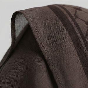 ผ้าโพลีเอสเตอร์ขนาด 70x180 ซม. ระบายอากาศได้ดี ใช้ได้ทุกฤดู ผ้าพันคอผู้หญิงอเนกประสงค์ เนื้อนุ่ม พรีเมียม สวยหรู มีสไตล์ คุณภาพสูง - Product Image 4