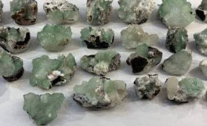 Cristal de Apofilita Natural, Clúster de Cristales Transparentes en Matriz Bruta, Espécimen de Mineral Crudo Coleccionable para Arte Decorativo y Feng Shui - Product Image 3