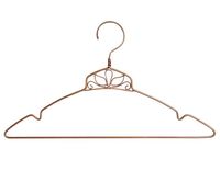 Percha de Metal con Acabado Dorado y Diseño Hecho a Mano, Perfecta para Organizar Ropa en el Hogar o en Espacios de Oficina