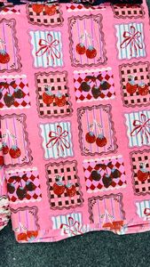 Tissu Popeline 100% Coton Peigné Léger, Respirant, Multi-Absorbant, Écologique, Biologique, à Imprimé Cerises Rétro - Product Image 4