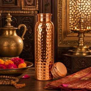 Botella de Agua de Cobre Puro Martillado, Hecha a Mano, Ecológica, a Prueba de Fugas, de 1 Litro, para Ayurveda, Yoga, Viajes e Hidratación - Product Image 2