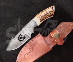 Couteau de chasse OEM Wirecut en acier Damas, couteau à dépecer, lame fixe avec manche en bois de cerf, couteau de camping et d'extérieur EDC avec étui en cuir - Product Image 4
