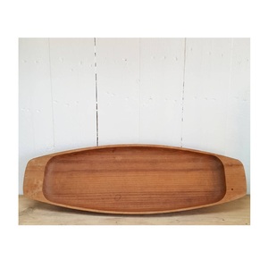 Plateau en bois haut de gamme pour service de table, conçu pour une présentation distinctive et une commodité de repas fonctionnelle - Product Image 6