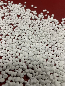 Masterbatch plastique granulaire blanc injectable - Product Image 1