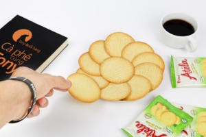 HALAL ISO ATELA Potato Crispy Crackers 342G Salty <b>Sweet</b> Taste Sachet Box <b>Packaging</b> FMCG Product Vietnam Good Price - Product Image 2