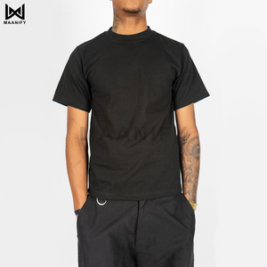Camiseta Negra de Alta Calidad, 300gsm, para Hombre, Estilo Urbano, Oversize, Lisa, Personalizable con Logotipo Bordado o Impreso, MAANIFY - Product Image 3