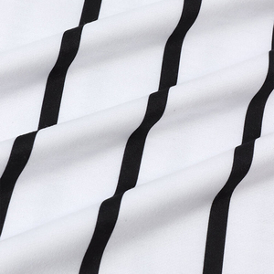 T-shirts pour hommes à col rond, sur mesure et avec étiquette, de haute qualité, coupe ajustée, respirants, en coton, pour le sport et les occasions décontractées. - Product Image 4