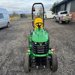 Achetez le tracteur autoporté John Deere X949 de qualité supérieure, conçu pour la robustesse, la durabilité et un fonctionnement agricole fluide. - Product Image 3